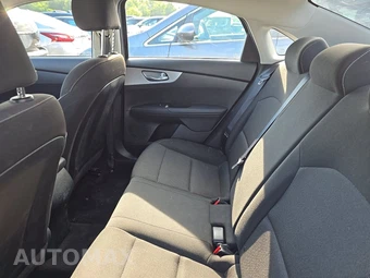 2024 Kia Forte LXS – miniatura 13