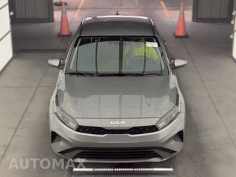 2024 Kia Forte LXS – miniatura 2