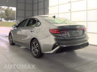 2024 Kia Forte LXS – miniatura 6