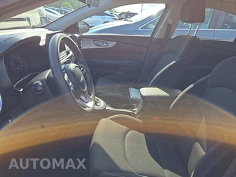 2024 Kia Forte LXS – miniatura 7