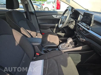 2024 Kia Forte LXS – miniatura 8
