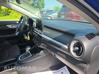 2024 Kia Forte LXS - miniatura 19