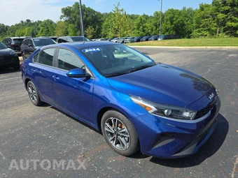 2024 Kia Forte LXS - miniatura 4