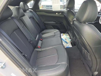 2024 Kia K5 GT-Line – miniatura 13
