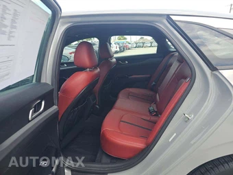 2024 Kia K5 GT-Line - miniatura 10