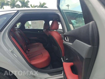2024 Kia K5 GT-Line - miniatura 13