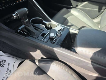 2024 Kia K5 GT-Line - miniatura 8