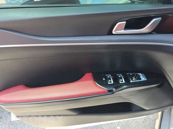 2024 Kia K5 GT-Line - miniatura 9