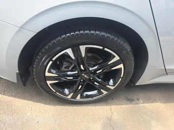 2024 Kia K5 GT-Line - miniatura 10
