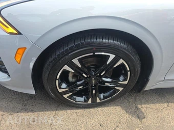 2024 Kia K5 GT-Line - miniatura 8