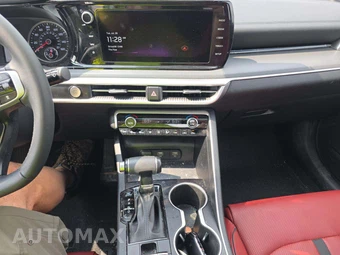 2024 Kia K5 GT-Line - miniatura 7