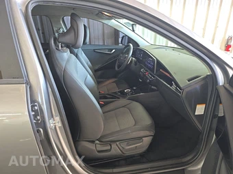2024 Kia Niro EV Wind – miniatura 8