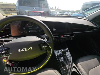 2024 Kia Niro EX - miniatura 11