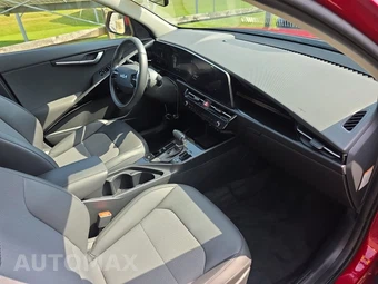 2024 Kia Niro EX - miniatura 8
