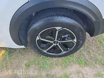 2024 Kia Niro EX - miniatura 11