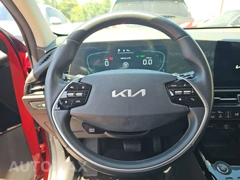 2024 Kia Niro EX - miniatura 10
