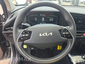 2024 Kia Niro LX – miniatura 10