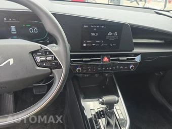 2024 Kia Niro LX – miniatura 11