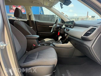 2024 Kia Seltos LX - miniatura 10