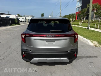 2024 Kia Seltos LX - miniatura 4
