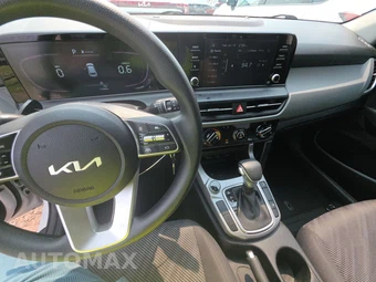 2024 Kia Seltos LX - miniatura 11
