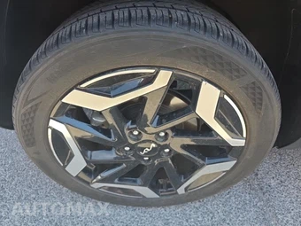 2024 Kia Seltos SX - miniatura 10