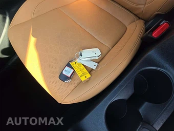 2024 Kia Seltos SX - miniatura 8