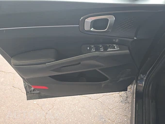 2024 Kia Sorento LX - miniatura 9