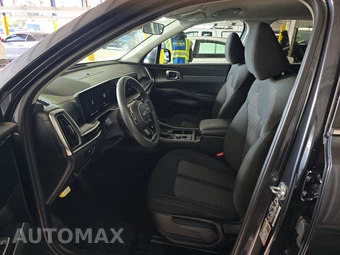 2024 Kia Sorento LX – miniatura 7