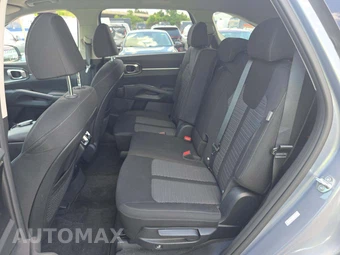 2024 Kia Sorento LX - miniatura 10