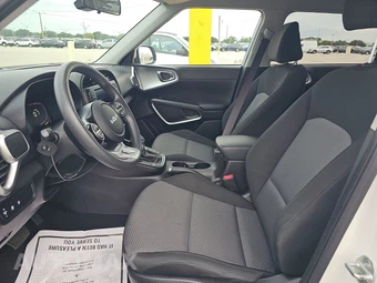 2024 Kia Soul LX - miniatura 7