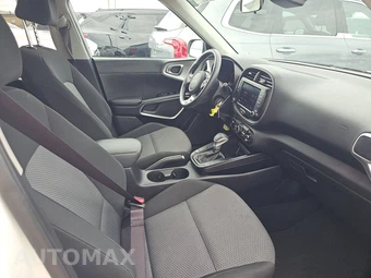 2024 Kia Soul LX - miniatura 8