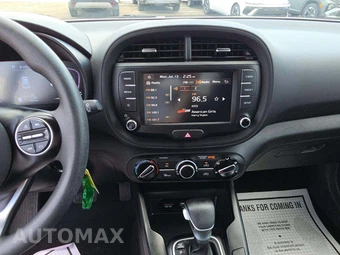 2024 Kia Soul LX - miniatura 10