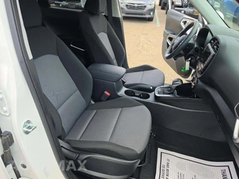 2024 Kia Soul LX - miniatura 17