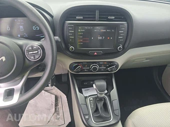 2024 Kia Soul LX - miniatura 10