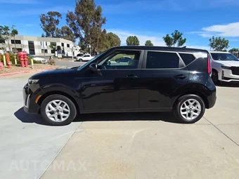2024 Kia Soul LX - miniatura 3