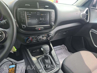 2024 Kia Soul LX - miniatura 10