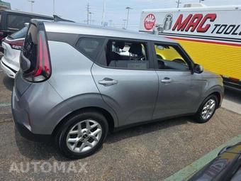 2024 Kia Soul LX - miniatura 4