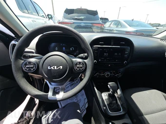 2024 Kia Soul LX - miniatura 11