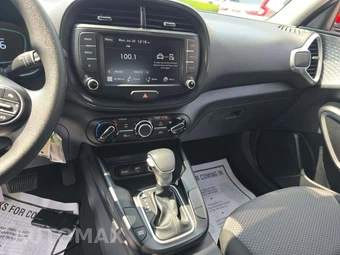 2024 Kia Soul LX - miniatura 10