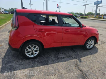 2024 Kia Soul LX - miniatura 4