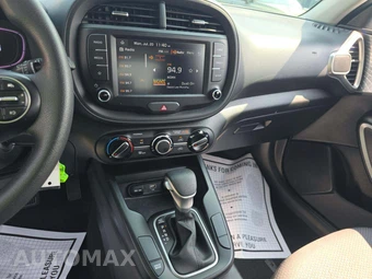 2024 Kia Soul LX - miniatura 10
