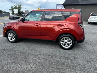 2024 Kia Soul S - miniatura 13