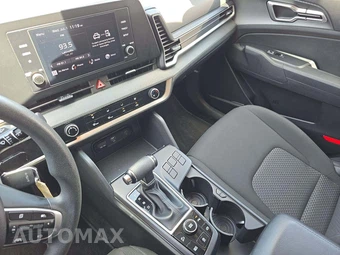 2024 Kia Sportage LX - miniatura 10