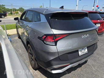 2024 Kia Sportage LX - miniatura 2