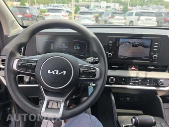 2024 Kia Sportage LX - miniatura 10