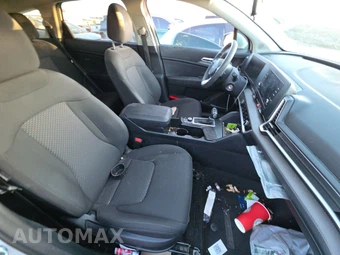 2024 Kia Sportage LX – miniatura 8
