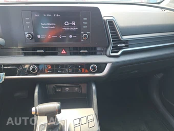 2024 Kia Sportage LX - miniatura 11