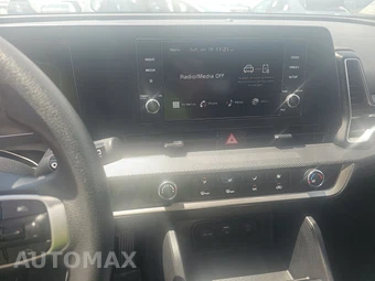 2024 Kia Sportage LX - miniatura 11