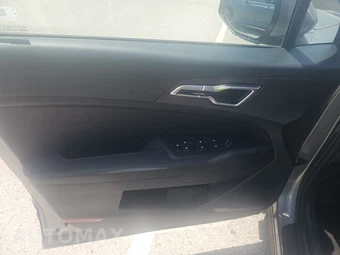 2024 Kia Sportage LX - miniatura 9